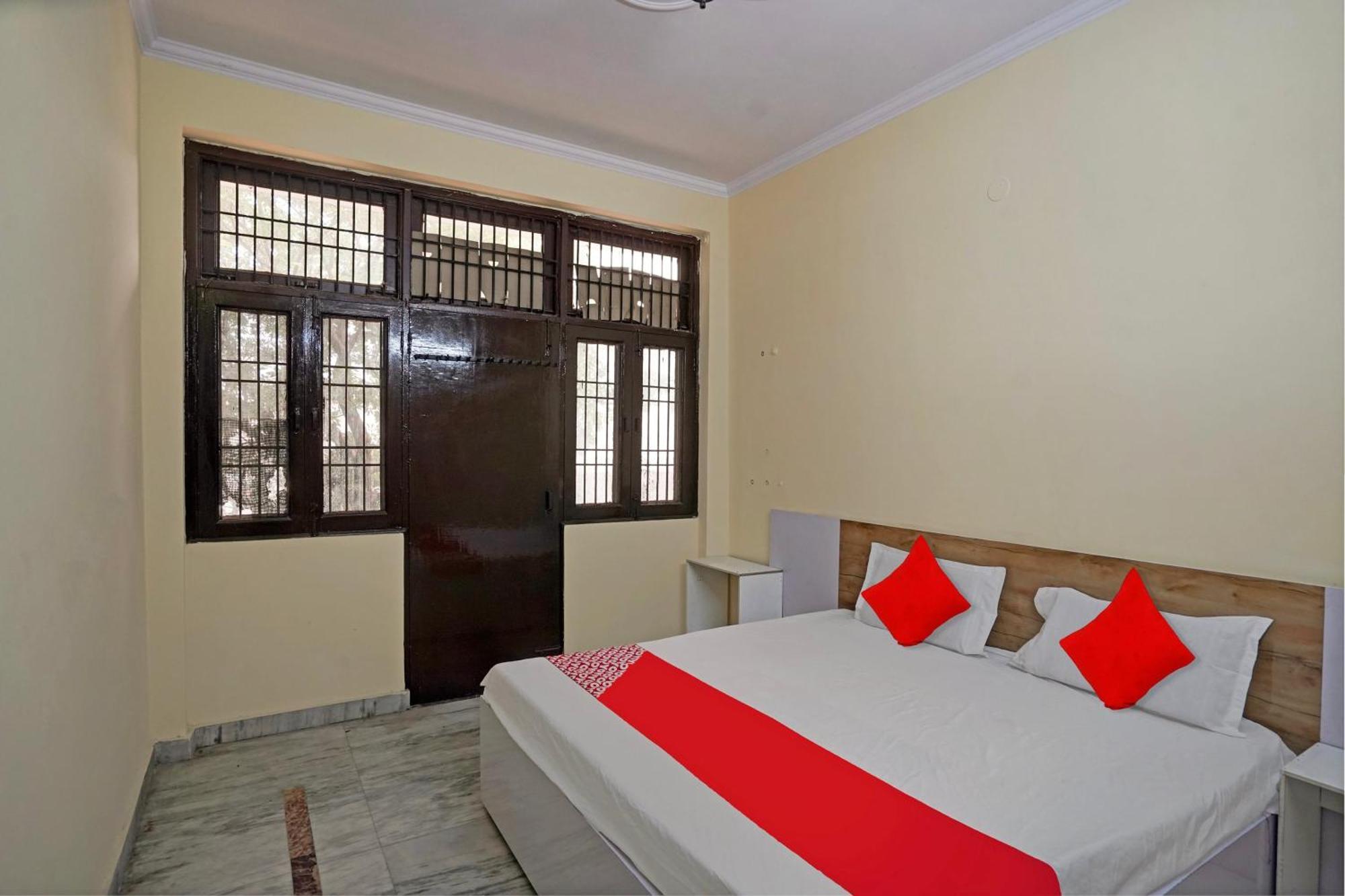 Hotel O 81617 The Pacific Hotel Ghaziabad Dış mekan fotoğraf